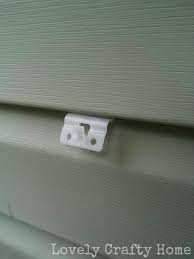 How To Hang Art On Vinyl Siding Follow Link For Tutorial Https Www Pinterest Com Moonshooter1 Vinyl Siding Well Decor Deck Decorating