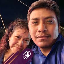 No olvidar cuando Chespirito tenía la realidad bien alterada y puso a  Florinda Meza como BlancaNieves "La Más Hermosa del Reino" y a Maria  Antonieta de Las Nieves como "La Reina Malvada