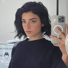 Our site is constantly updated with new pictures and videos. Dixie D Amelio Says She Sometimes Feels Guilty For Being Alive E Online Deutschland