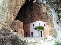 Mangiapane is a family medicine doctor in turlock, california and is affiliated with ascension genesys hospital.he received his medical degree from nova southeastern university college. Grotta Mangiapane Montalbano Picture Of Grotta Mangiapane Custonaci Tripadvisor