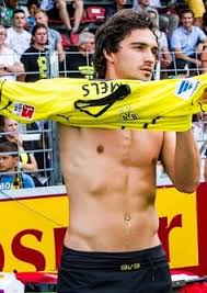 Vor mehr als zwei jahren wurde mats hummels aus dem kader der nationalmannschaft gestrichen. 22 Mats Hummels Ideas Mats Hummels Hummel Mr Perfect