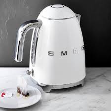 With variable temperature settings and more, our range of kettles make a stylish addition to any kitchen space. Smeg Electric Kettle 3d Logo Williams Sonoma Ca