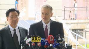 William_brent_christensen_酈英傑_(flickr_id_30342565078).jpg ‎(392 × 553 pixels, file size: å¿«æ–°èž é…ˆè‹±å‚'æ‚¼å¿µæŽç™»è¼å°‡æŒçºŒæ·±åŒ–ç¾Žå°é—œä¿‚ å…±äº«æ°'ä¸»åƒ¹å€¼ æ°'è¦–æ–°èžç¶²