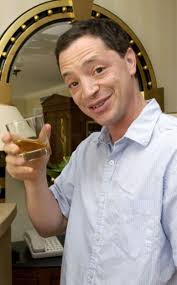 Photos from Small Screen, Big Money