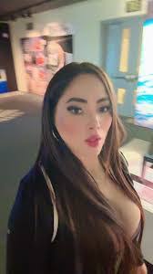 Ashley Leib's Instagram, Twitter & Facebook