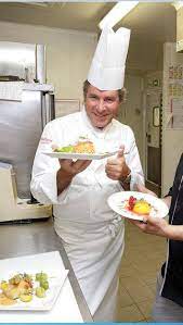 Our cooking courses are 'hands on' with easy to follow cooking tutorials that not only break down the theory behind cooking but also get you practicing what you learn, just like in a culinary school. Cooking Professionally Home Facebook