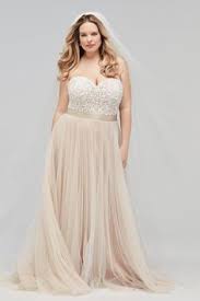 Navabi ist immer wieder eine persönliche belohnung für mich selbst. 22 Curvy Brautkleid Ideen Brautkleid Braut Brautmode
