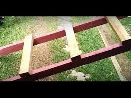 Pembuatan railing tangga bisa kita sesuaikan dengan model tangga yang akan kita terapkan serta gaya ruangan pada hunian kita. Membuat Tangga Kayu Tinggi 3 M Youtube