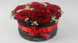 Prunkvolle Rosenbox Gunstig Selber Machen Rosen Box Rosenboxen Nagellack Blumen