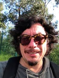 Alex Ibarra: "En Chile hay una larga tradición de búsqueda de intereses  personales en la política”