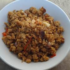 Menurut bahasa sunda, tutug memiliki makan menumbuk, sebab tutug oncom dibuat dengan cara diaduk serta ditumbuk dengan oncom. Resep Dan Cara Membuat Tutug Oncom Khas Tasik Jdsk