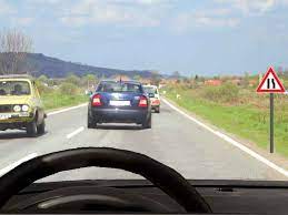 Gulerul bluzei de birou trebuie să fie adânc de cel mult 10 cm de la nivelul umerilor. Chestionare Auto In SituaÅ£ia DatÄƒ VÄƒ Este Interzis