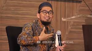 Begitulah kalimat dan pertanyaan menukik dari ustadz adi hidayat kepada para muhajirin di acara hijrah fest, hari minggu kemarin, 11 november 2018. Tuding Ceramah Ustaz Adi Hidayat Salah Begini Respon Umat Katolik Suara Banten