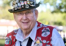 A different hat: Skoog returning to sausage festival as patron, not  pitchman