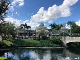 An alternate version of the song utilizing lyrics from the original. News Disney World Releases The New Family Style Dining Menu For The Crystal Palace Allears Net