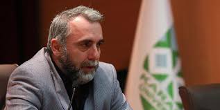 Ünlü koleksiyoner mehmet çelebi, canlı yayında programına konuk olduğu veyis ateş'i cehaletle suçlayıp, benim kafamı bozma, cehaletini ortaya koyma! Fatih Altayli Dan Veyis Ates Yorumu Kimsenin Ne Kefiliyim Ne Velisi Beklentim Bu Vahim Iddialari Yalanlamasi