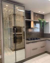 Daha modern çizgilere sahip olduğu için pürüzsüz bir akrilik mutfak dolabı renkleri. Bayilik Basvurusu