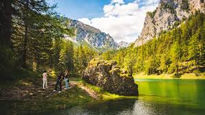 Maybe you would like to learn more about one of these? Vista Pacifica Do Panorama Montanhoso Com Kreuzteich Na Austria Estiria Lago Gruner De Destino Turistico Ver No Inverno Imagem De Stock Imagem De Cenas Exterior 169057785