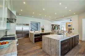 Pros of a kitchen island include open concept living, extra storage space and extra work sprace. 42 Kitchens With Two Islands Photos Home Stratosphere