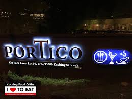 Back on carpenter street, the temple auditorium known as low ya keng is a popular place to eat in kuching. Kuching Food Critics Portico Restaurant Bar Lorong Park Lane