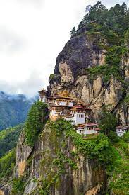 Ein klosterfest ist oft der höhepunkt einer reise nach bhutan. Tigernest Paro Bhutan Buddhismus Kloster Landschaft Berg Taktsang Die Architektur Tourismus Pikist