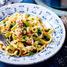 Crab Lemon And Chilli Tagliatelle Pasta Recipes Tesco Real Food Recipe Recipes Easy Seafood Recipes Pasta Recipes