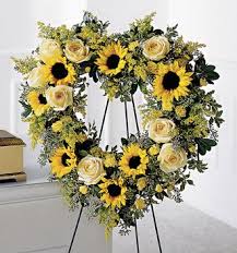 The Ftd Forever Heart Funeral Flower Arrangements Funeral Flowers Memorial Flowers