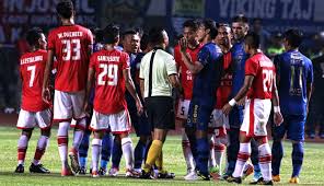 Persija jakarta, bhayangkara fc, borneo fc, psm makassar grup d: Mundurnya Jadwal Pertandingan Rugikan Persib Dan Persija Pandit Football Indonesia