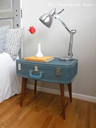 9 Objets Detournes En Tables De Chevet Avec Images Table De Chevet Originale Faire Une Table Basse Deco