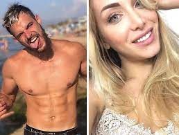 Alors lequel des deux garçons ressemblent le plus à son homme idéal ? Photos Nicolo Et Elisa Sont Ils Toujours En Couple Depui Tele Star