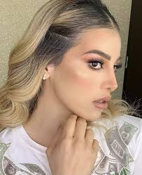 Pin de Dana Guzmán em Hair cuts em 2025