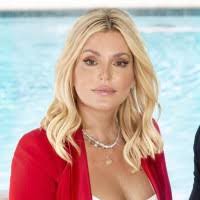 Sasha Ezquerra's Instagram, Twitter & Facebook