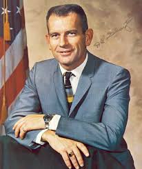 Deke Slayton Was Originally Slated For The Mercury Atlas 7 Mission But Didn T Make The Trip Due To A Heart Condition He Mad Nasa Astronauts Slayton Astronaut