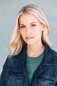 Kathryn Boswell's Instagram, Twitter & Facebook