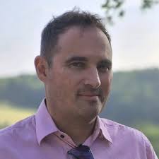 C'est avec joie que je vous partage la nouvelle de l'obtention de mon  Master 2 Recherche et Innovation en soin. Cette bonne nouvelle s'accompagne  d'une autre avec la remise d'un prix pour