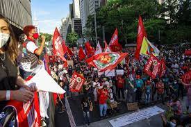 Dilma rousseff foi 'impichada' por muito menos que bolsonaro já fez. Dfc A5vghfuj7m