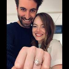 From wikipedia, the free encyclopedia. Fotos Von Emma Stone And Dave Mccary Romance Rewind E Online Deutschland