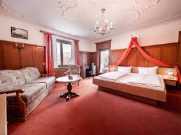 Das haus daheim liegt zentrumsnah und trotzdem ruhig zwischen dem erlebnisbad aquaria und lage: Haus Daheim Oberstaufen Aktualisierte Preise Fur 2021