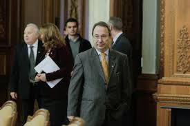 6/2009, incepand cu luna aprilie 2009, a fost instituita pensia sociala minima garantată. Actualizare Curtea ConstituÈ›ionalÄƒ AnunÈ›Äƒ Oficial CÄƒ A Admis Sesizarea De NeconstituÈ›ionalitate A Guvernului Privind CreÈ™terea Cu 40 A Pensiilor DoritÄƒ De Psd È™i Cere Parlamentului SÄƒ StabileascÄƒ Cu Cat Cresc Pensiile