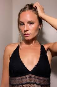 Victoria Burris's Instagram, Twitter & Facebook