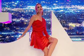 Στο star θεωρούν ότι έχει τέτοια δυναμική το gntm, που μπορεί να συνεχίσει και χωρίς την βίκυ καγιά. Ektos Gntm H Biky Kagia H Apokalypsh Ths Katerinas Kainoyrgioy