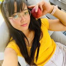 Heather Kaye (@heatherkayeee)