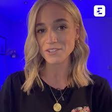 Abi Stephens's Instagram, Twitter & Facebook