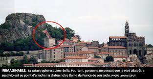 Affiche le puy en velay sncf circa 1939 anonyme. La Vierge Du Puy S Ecrase Vents Violents La Vierge Notre Dame De France Au Puy En Velay S Ecrase La Mentable