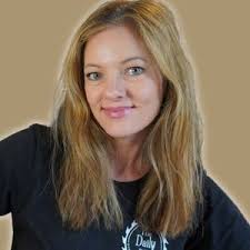 Melissa DIY 🔷️ (@the_daily_diy)