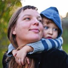 ANREGUNGEN UND ENTWÜRFE FÜR DIE FRAUENARBEIT