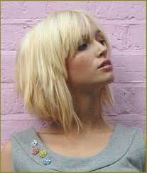 Diesen konkreten halblange frisuren mit pony atemberaubende illustrationen oder fotos alternativen über ist erhältlich so dass sie speichern. Frisuren Halblang 2018 Mit Pony Hair Styles Choppy Bob Hairstyles With Bangs Choppy Bob Hairstyles