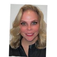 Lizzie Gamble's Instagram, Twitter & Facebook