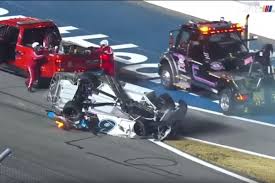 Pero estoy segura de que él y juegos de coches arreglarán las cosas. Video Brutal Accidente Sobre La Linea De Meta En Las 500 Millas De Daytona