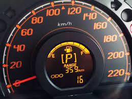 Bahagian penting tukar air radiator kereta. Apanakbuat Berapa Baki Petrol Dalam Tangki Selepas Lampu Minyak Berkelip